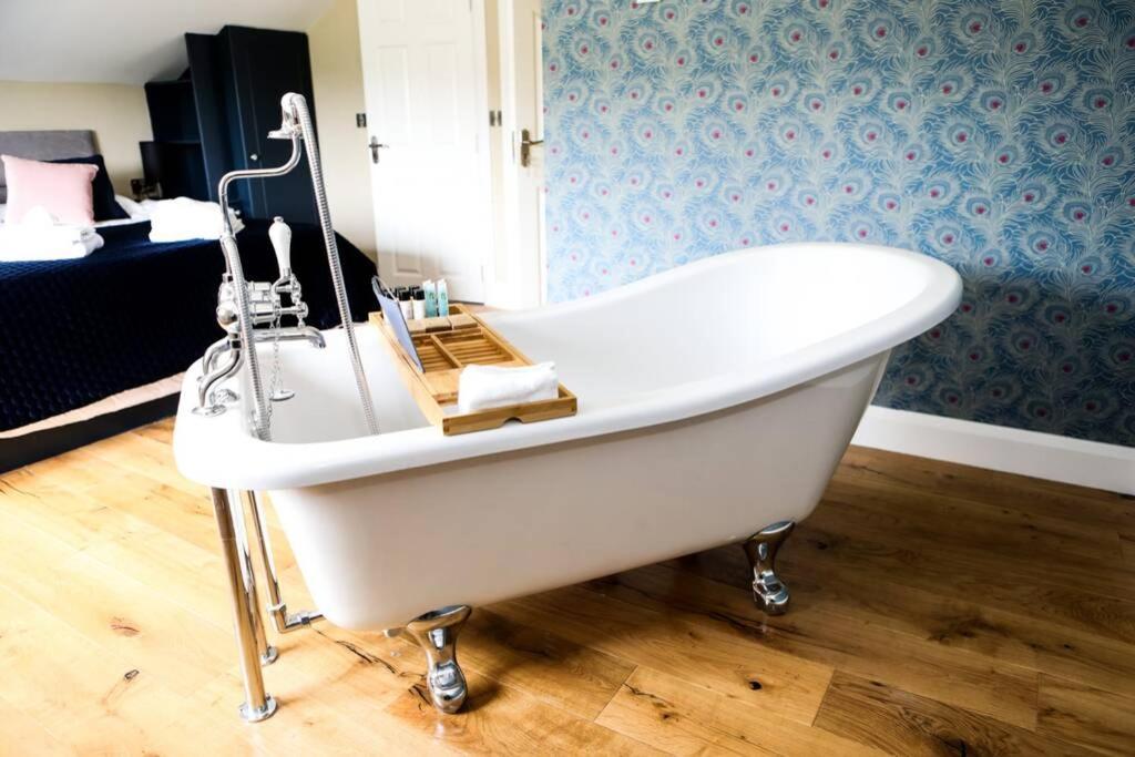 5* Self Catering Villa Nenagh ภายนอก รูปภาพ